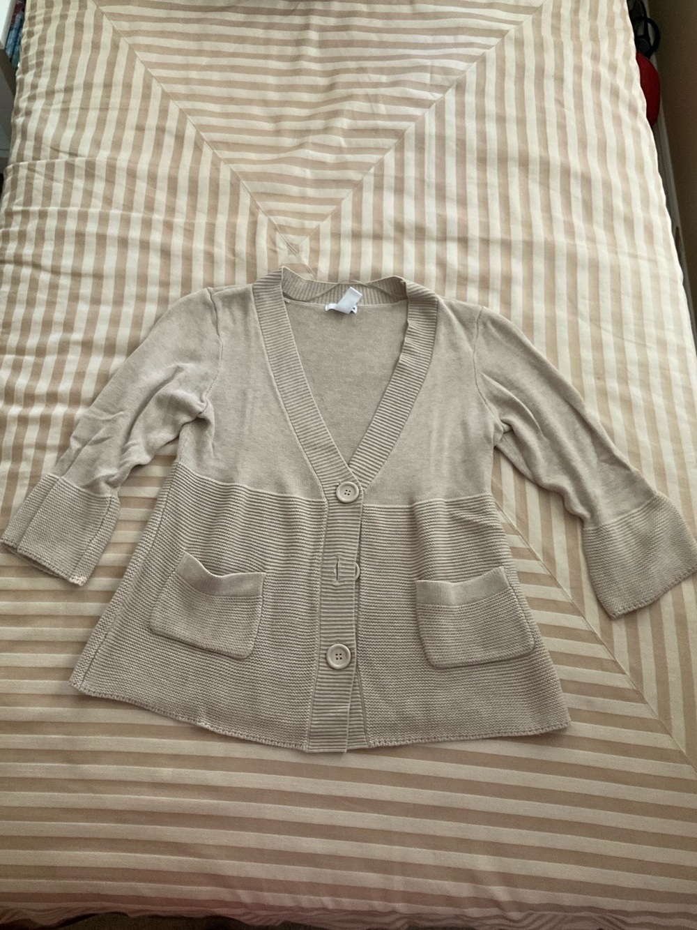 H&M Light Beige V-Neck Button Cardigan with Pockets